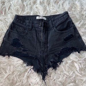 Black Hollister festival shorts